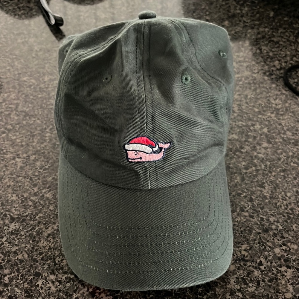 Holiday vineyard vine hat